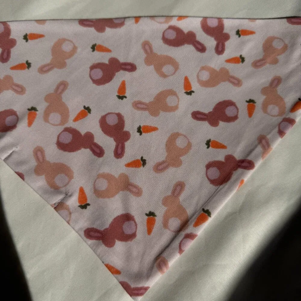 NWT Loic by Design Bunnies & Carrots Pattern Easter Dog Bandana, Light Pink, M